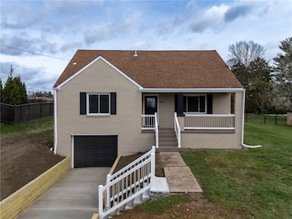 308 Cummins Ave, Houston, PA 15342