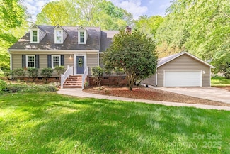 7514 Pewter Ln, Charlotte, NC 28270