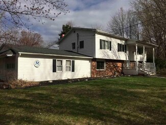 6300 Augusta Ln, Valatie, NY 12184