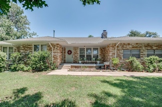 5932 N Grove Ave, Warr Acres, OK 73122