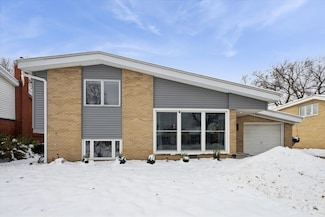 120 S Fairlane Ave, Elmhurst, IL 60126