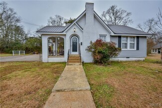 208 1st St N, Reform, AL 35481