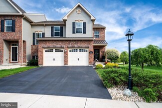 4463 Elmwood Dr, Nazareth, PA 18064