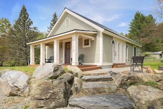 1173 Elmore St, Morristown, VT 05661