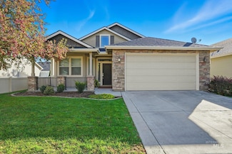 6192 N Saguaro Hills Ave, Meridian, ID 83646