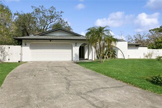 2707 Forest Knoll Dr, Sarasota, FL 34232