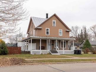 420 W Richmond St, Shawano, WI 54166