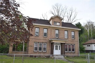 4238 Cross Creek Rd, Wellsburg, WV 26070