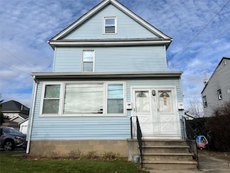 106 Jackson Ave Unit 2nd Fl, Mineola, NY 11501