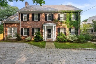 557 Chestnut St, Waban, MA 02468