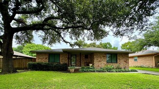 2510 Pinebluff Dr, Dallas, TX 75228