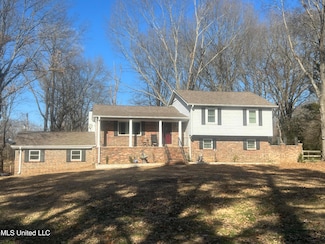 8808 Oakwood Dr, Olive Branch, MS 38654