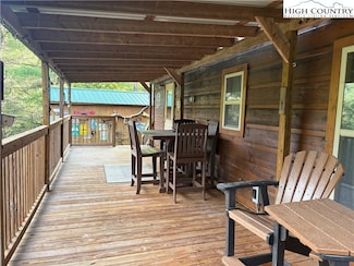 9464 N Carolina 16, Grassy Creek, NC 28631