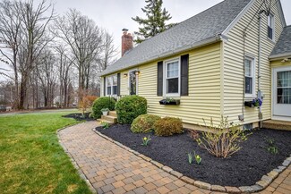37 Maple St, West Boylston, MA 01583