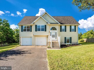 34 Iberian Ct, Martinsburg, WV 25405