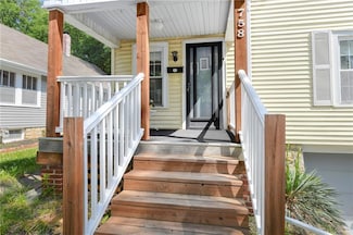 758 Pennsylvania St, Leavenworth, KS 66048