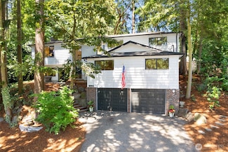 604 N 178th St, Shoreline, WA 98133
