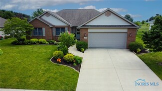 700 Parkside Dr, Wauseon, OH 43567