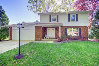 2118 Seaton Ct, Champaign, IL 61821