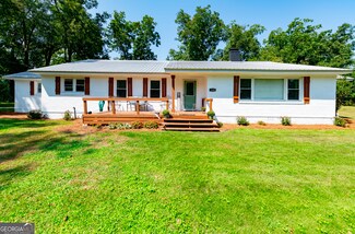 218 Turpentine Dr, Portal, GA 30450
