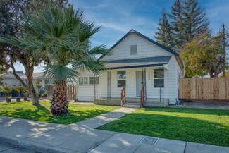 1453 Tucker St, Selma, CA 93662