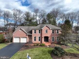 1205 Cameo Ct, Herndon, VA 20170