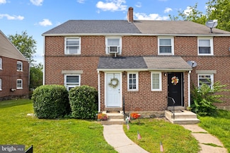 734 E 24th St, Chester, PA 19013