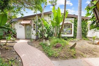 317 Walnut St, Costa Mesa, CA 92627