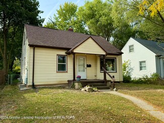 913 Chicago Ave, Lansing, MI 48915