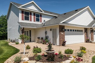 2568 Hawk Ridge Ct SE, Rochester, MN 55904