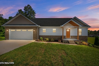 6716 McKinnon Ridge Ln, Knoxville, TN 37918