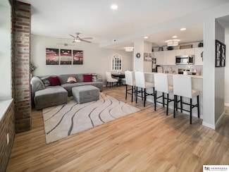 139 N 11th St Unit 905, Lincoln, NE 68508