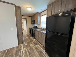 145 Birch Ct Unit 145, Belleville, MI 48111