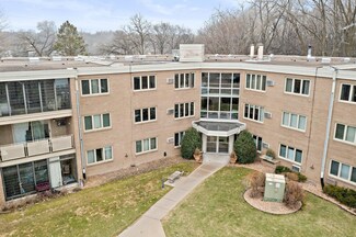 4370 Brookside Ct Unit 120, Edina, MN 55436