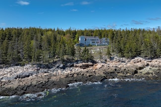 360 Red Point Rd, Swans Island, ME 04685