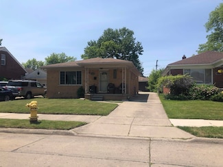 24283 Flower Ave, Eastpointe, MI 48021