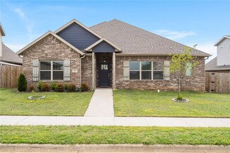 4311 SW Pawhuska St, Bentonville, AR 72713