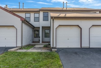 214 Spruce Ct, Flemington, NJ 08822