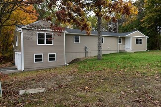 4 Carriage Dr, Auburn, MA 01501