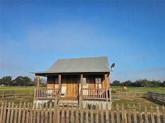 1344 Us Highway 77, Hallettsville, TX 77964