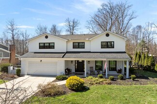 10713 Wellerwoods Dr, Montgomery, OH 45242