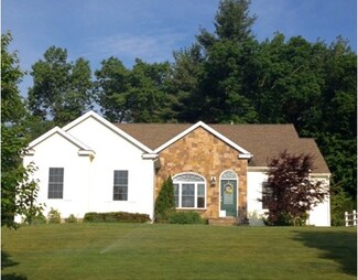 156 Mary Catherine Dr, Lancaster, MA 01523