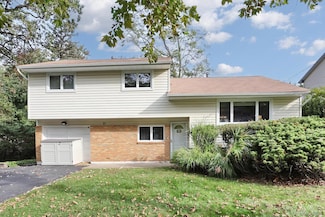 21 Briarcliff Dr, Monsey, NY 10952