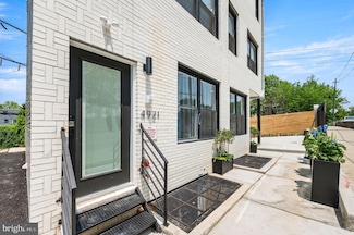 4921 Chester Ave Unit 301, Philadelphia, PA 19143