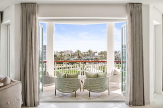 74 Governors Ct Unit 301, Alys Beach, FL 32461