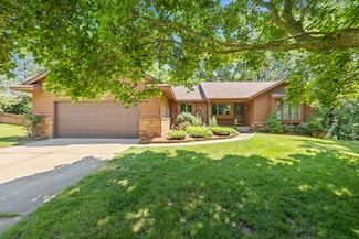 2360 Montclair Ave NW, Grand Rapids, MI 49544