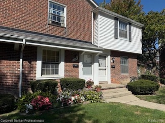 22980 Gary Ln Unit 431, Saint Clair Shores, MI 48080