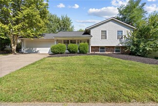 120 Pinecone Dr, Springboro, OH 45066