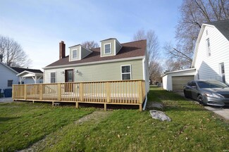706 Jackson St, Walkerton, IN 46574