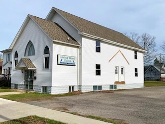 316 N Robert St, Ludington, MI 49431